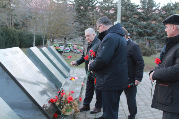 Ты знаешь, так хочется жить!  В годовщину начала СВО Степновский район вспоминает героев.
