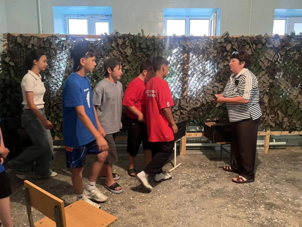 Ветераны села Иргаклы плетут маскировочные сети